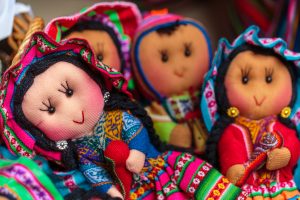 Peruvian handicrafts: Small dolls made of hand-made fabrics.